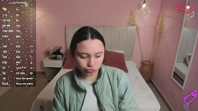 Snapshot of Carol_Pinter chatting on 01-28-25, 04:08 Carol Pinter online show from 01-28-25, 04:08