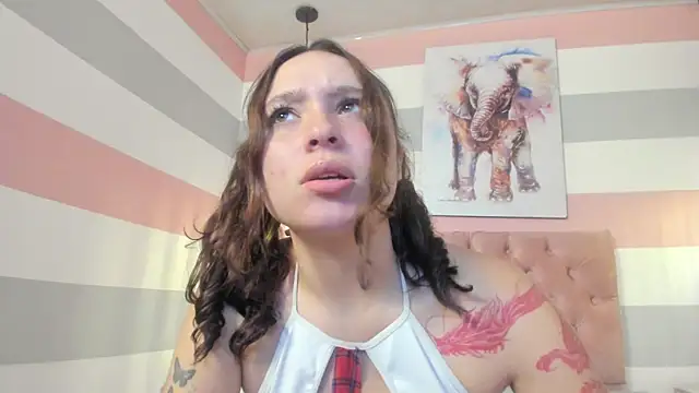 Snapshot of Carol_Pinter chatting on 02-28-25, 03:59 Carol Pinter online show from 02-28-25, 03:59