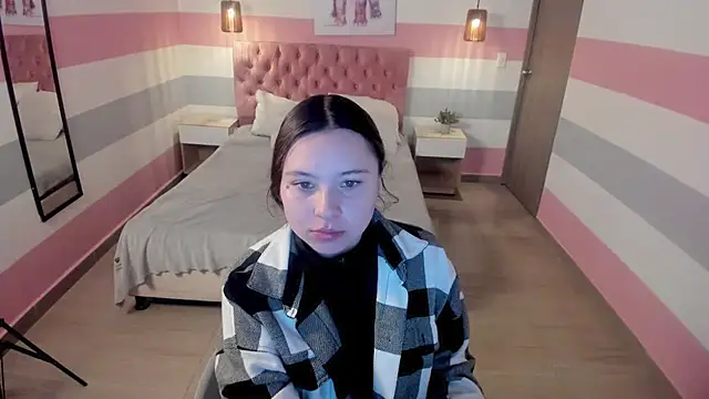 Snapshot of Carol_Pinter chatting on 03-04-25, 12:12 Carol Pinter online show from 03-04-25, 12:12