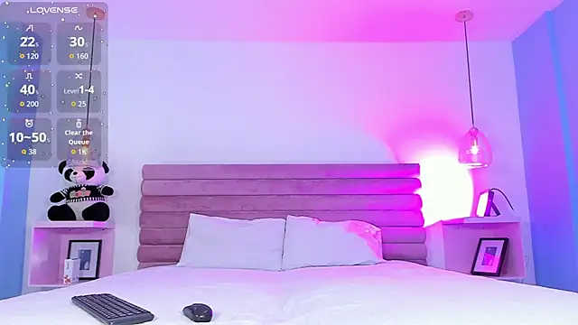 Snapshot of AbyCooper chatting on 12-17-25, 12:22 AbyCooper online show from 12-17-25, 12:22