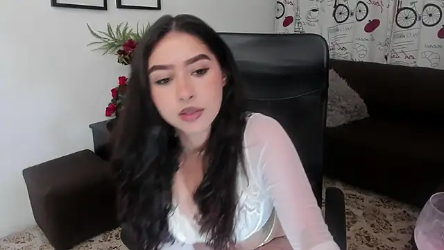 Snapshot of Danielacossio chatting on 09-28-25, 04:07 Danielacossio online show from 09-28-25, 04:07