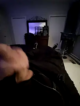 Snapshot of CrookedMisterniceguy chatting on 04-12-26, 01:54 CrookedMisterniceguy online show from 04-12-26, 01:54