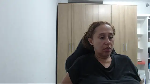 RoxanaLove9 online show from 03-29-26, 02:11