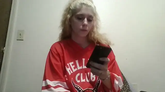 Snapshot of Prettypixie113 chatting on 02-26-26, 03:05 Prettypixie113 online show from 02-26-26, 03:05
