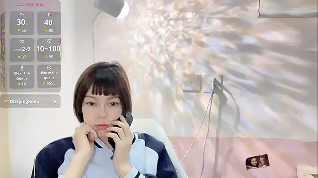 Linda-LL online show from 10-28-25, 11:25