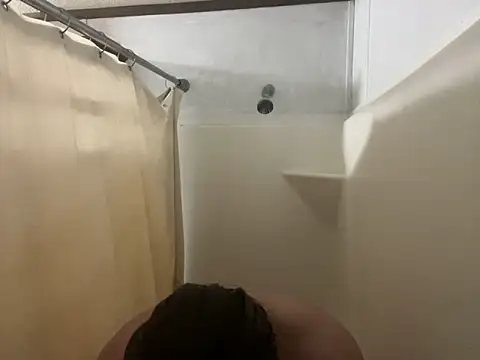 Snapshot of IvanaPlenty chatting on 12-21-24, 01:47 IvanaPlenty online show from 12-21-24, 01:47