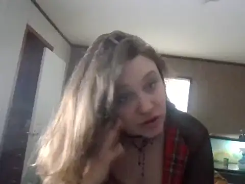 Snapshot of IvanaPlenty chatting on 12-28-24, 03:04 IvanaPlenty online show from 12-28-24, 03:04