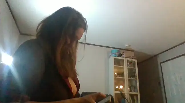 Snapshot of IvanaPlenty chatting on 03-22-25, 09:56 IvanaPlenty online show from 03-22-25, 09:56