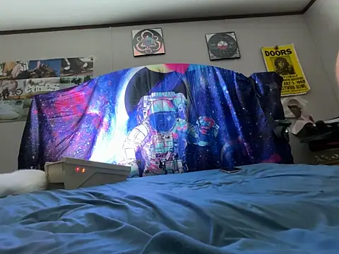 IvanaPlenty online show from 11-30-25, 01:37