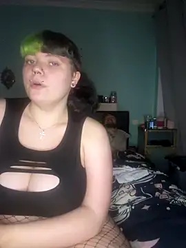 Snapshot of kira_132 chatting on 11-07-25, 01:27 kira 132 online show from 11-07-25, 01:27