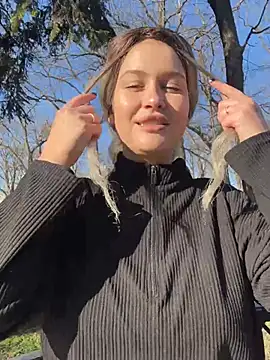 KikiWatson online show from 12-31-24, 10:04