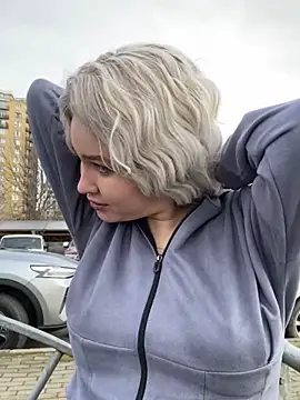 KikiWatson online show from 01-08-25, 11:10