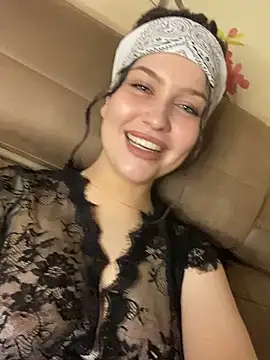 KikiWatson online show from 03-02-25, 06:19