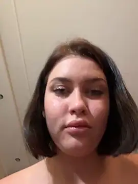 KikiWatson online show from 10-16-25, 04:08