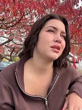 KikiWatson online show from 10-31-25, 07:20