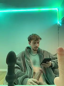 plumboyee online show from 12-20-24, 10:54