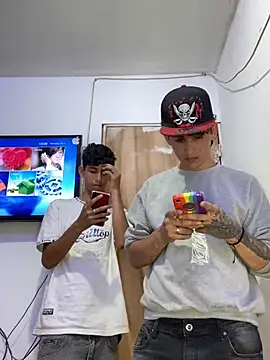 Snapshot of LatinBoysxxx chatting on 02-06-25, 05:19 LatinBoysxxx online show from 02-06-25, 05:19