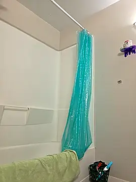 thatonespicychick online show from 11-06-25, 04:19