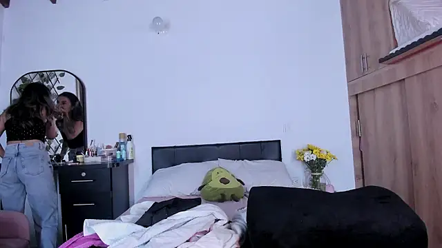 medussa13  online show from 03-24-26, 01:05