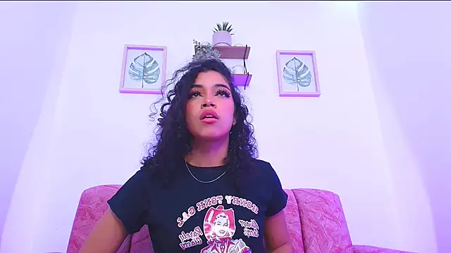 Snapshot of Sara_Jhonson chatting on 12-22-24, 12:50 Sara Jhonson online show from 12-22-24, 12:50