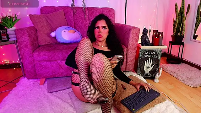 Sara Jhonson online show from 05-15-26, 11:34