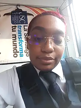 Snapshot of Cinnamon-Skin chatting on 12-21-24, 08:21 Cinnamon-Skin online show from 12-21-24, 08:21