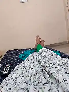 Snapshot of sneha_telugu_girl chatting on 12-11-24, 08:36 sneha telugu girl online show from 12-11-24, 08:36