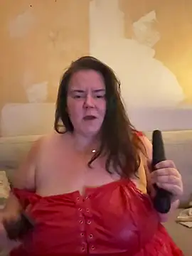 Snapshot of Viola_SassyX chatting on 07-19-26, 01:31 Viola SassyX online show from 07-19-26, 01:31