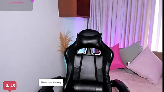 HannaRhodes online show from 11-07-25, 02:17