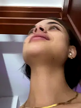 HannaRhodes online show from 11-23-25, 12:27