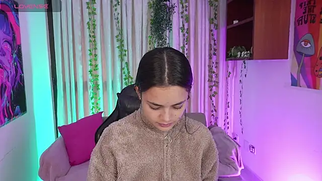 HannaRhodes online show from 02-02-26, 01:43