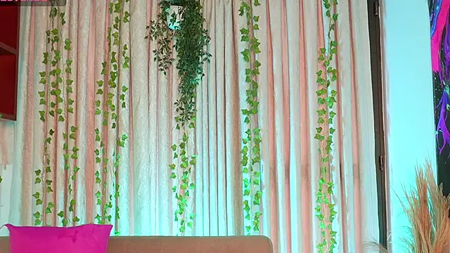 HannaRhodes online show from 02-20-26, 03:23