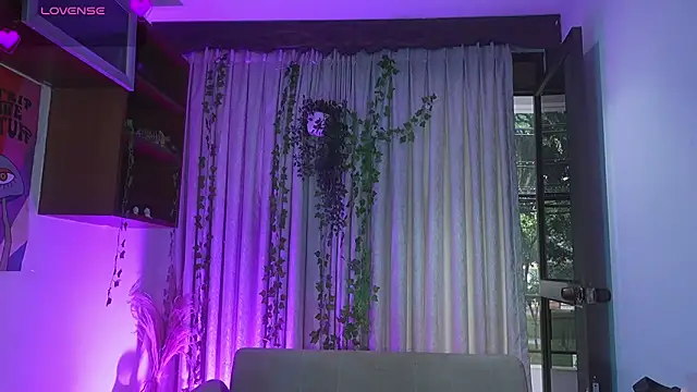 HannaRhodes online show from 03-12-26, 02:34