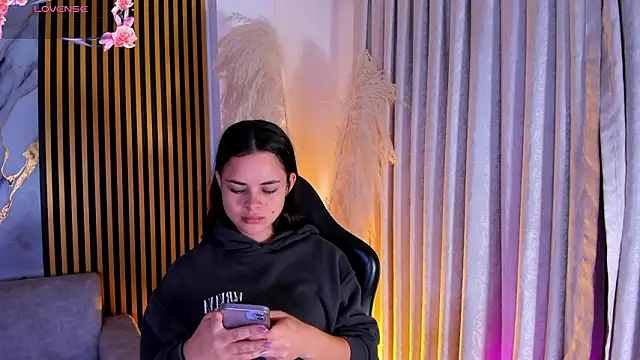 HannaRhodes online show from 03-22-26, 10:51