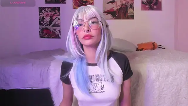 Luna-Chann online show from 11-23-25, 08:52