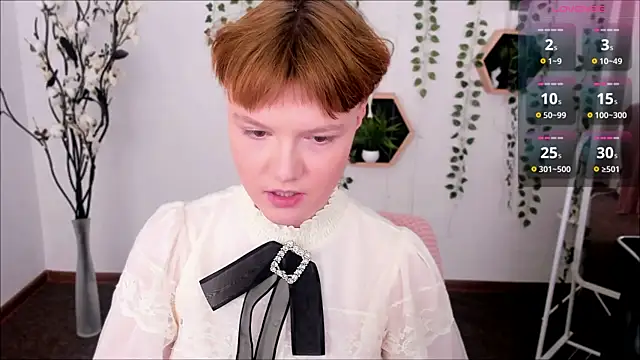 DreamyLuna online show from 01-18-25, 11:33