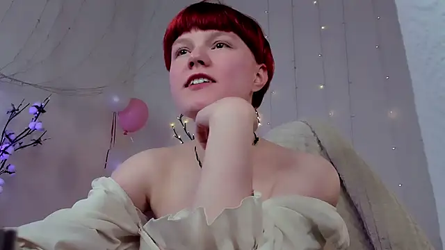 DreamyLuna online show from 02-02-25, 12:09