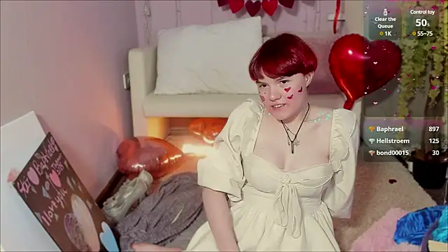 DreamyLuna online show from 02-14-25, 06:02