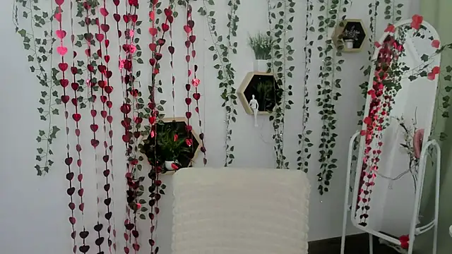 DreamyLuna online show from 03-08-25, 08:35