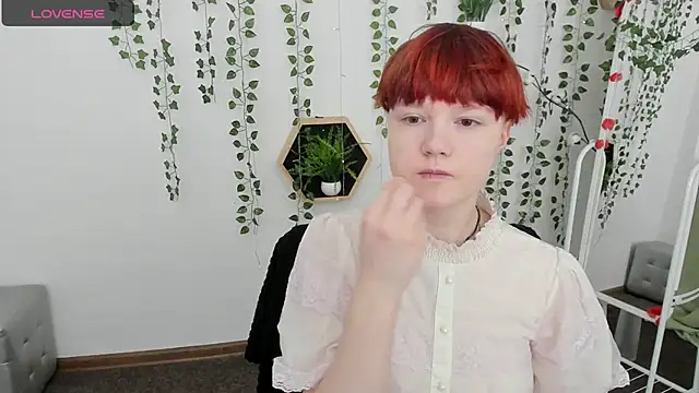 DreamyLuna online show from 03-15-25, 08:43