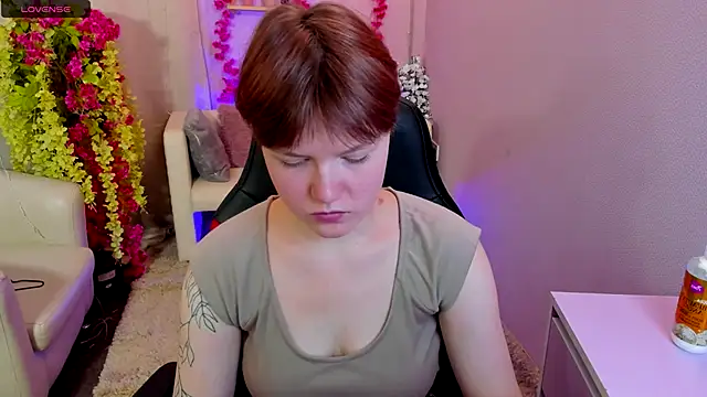 DreamyLuna online show from 09-12-25, 08:42