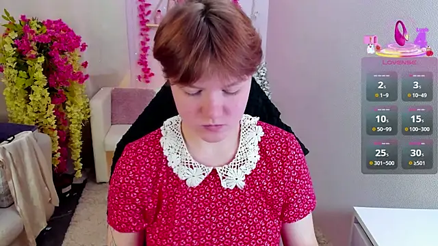 DreamyLuna online show from 09-25-25, 08:45