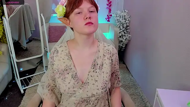 DreamyLuna online show from 10-04-25, 08:18