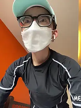 iyy2004 online show from 01-23-25, 03:05