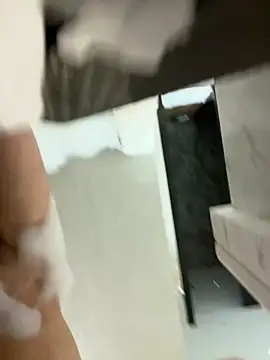 iyy2004 online show from 03-03-25, 04:35