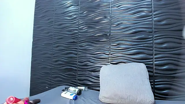 Melody Megann online show from 05-15-26, 07:43