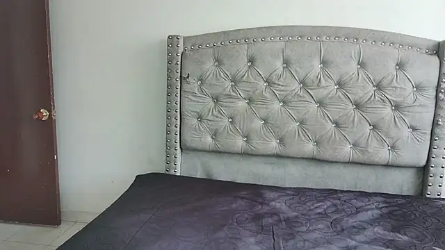 Nesuko kamado  online show from 12-16-25, 04:12