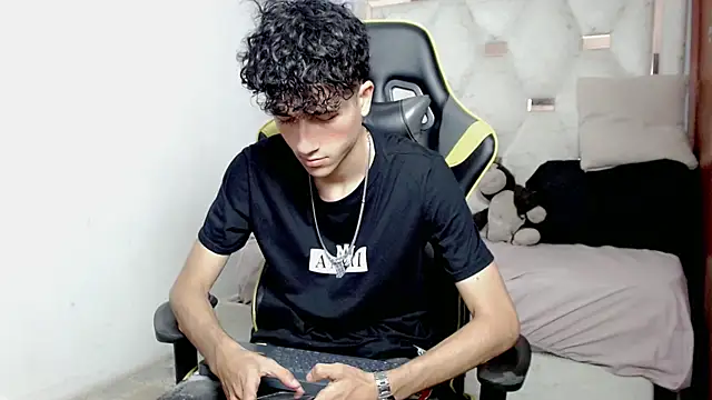 johnny cagee online show from 01-10-26, 04:14