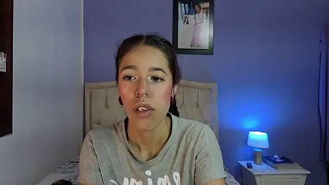Snapshot of stephania_t chatting on 04-23-26, 02:41 stephania t online show from 04-23-26, 02:41