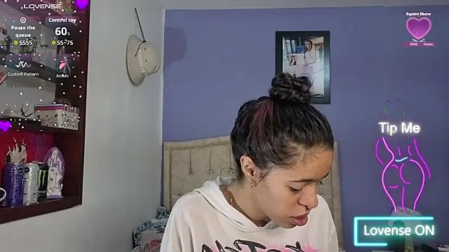 Snapshot of stephania_t chatting on 05-22-26, 04:34 stephania t online show from 05-22-26, 04:34